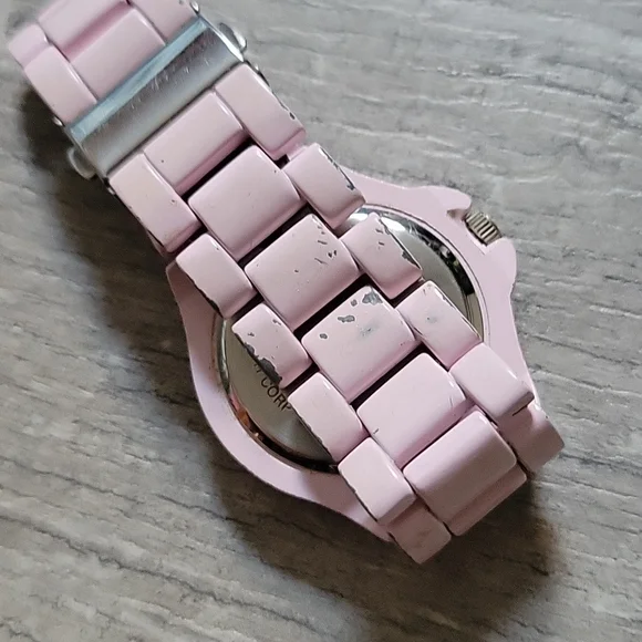 Light Pink Watch - Picture 4 of 8